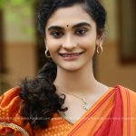 asha-sarath-daughter-uthara-movie-Khedda-stills