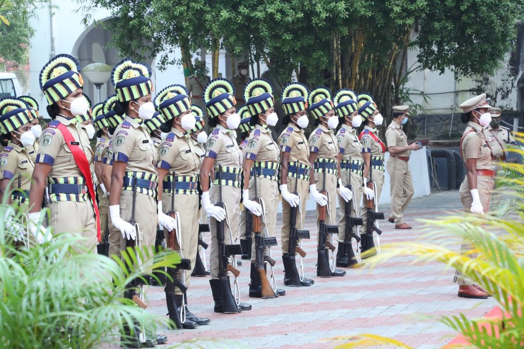 womens kerala police - Kerala9.com