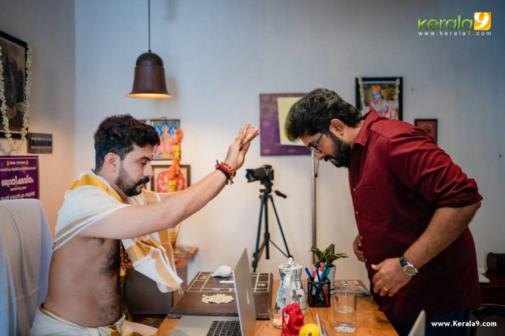 ramesh pisharody in Khali Purse of the Billionaires Movie Stills