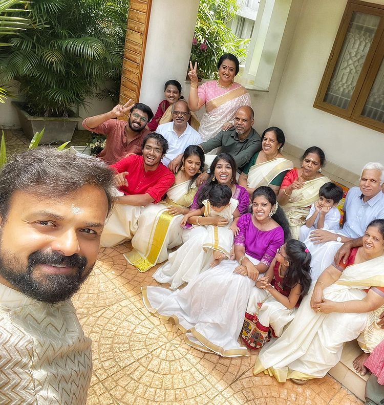 kunchacko boban family onam photos 001