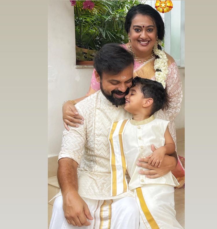 kunchacko boban family onam photos