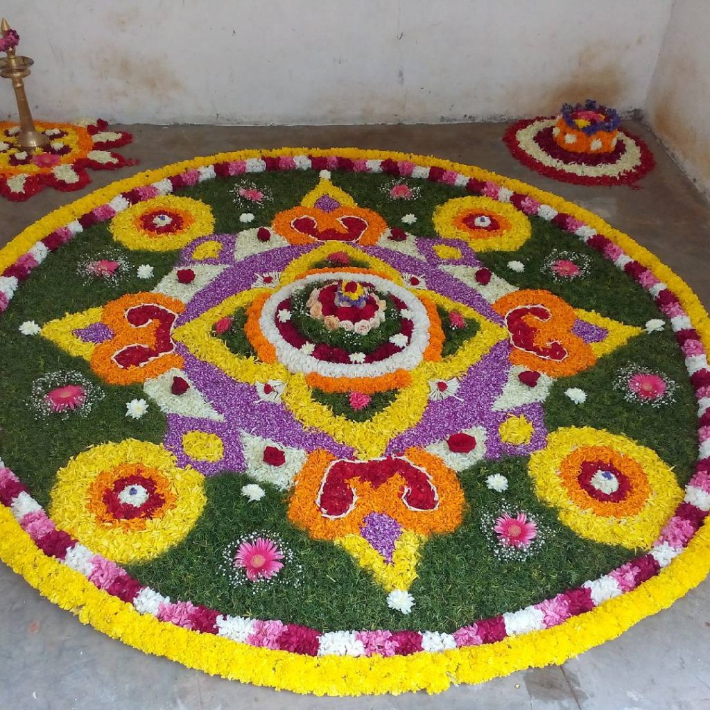 onam pookalam latest designs 011