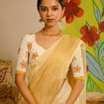 poornima indrajith daughter Prarthana onam saree photos