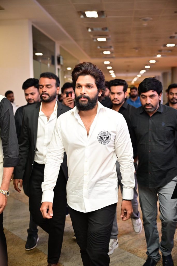 Allu Arjun at SIIMA 2021 photos