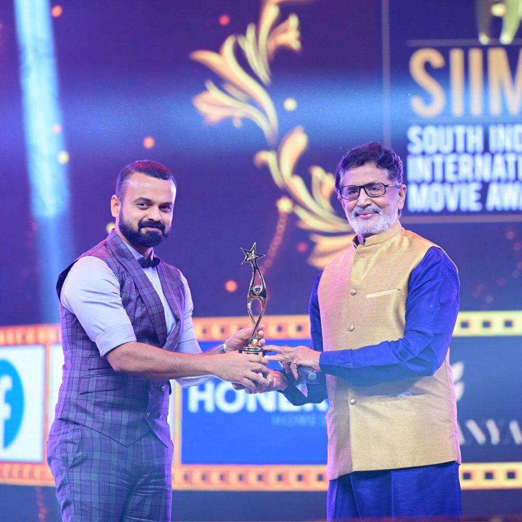 Kunchacko Boban at SIIMA 2021 award photos