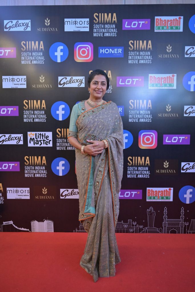 Suhasini Maniratnam SIIMA 2021 photos 1