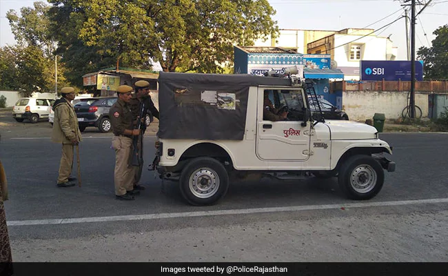 Spying for Pakistan; Gas agency owner arrested 1 police