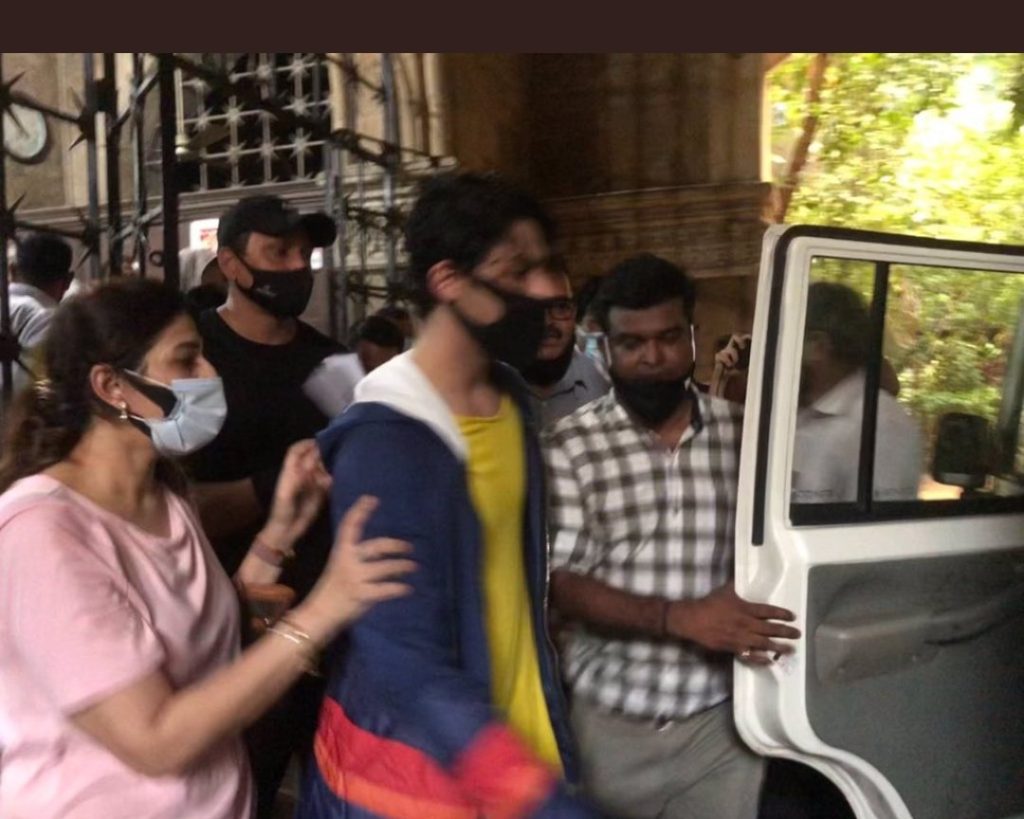 Aryan Khan released from jail - Kerala9.com Aryan Khan released from jail