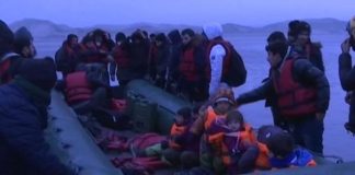 boat capsizes