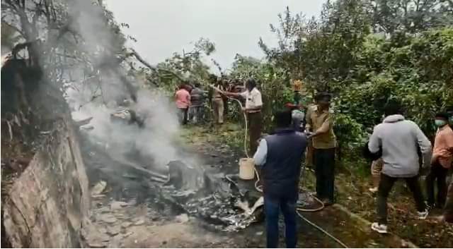 Helicopter crash kills Seven in chennai Bipin Rawat injured reports