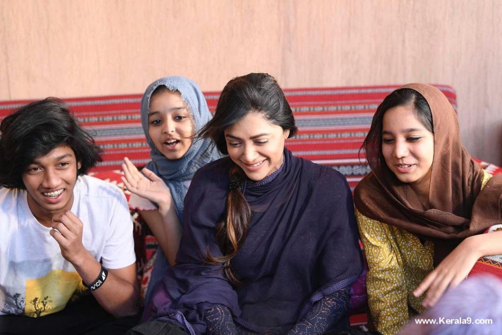 meow malayalam movie stills 011
