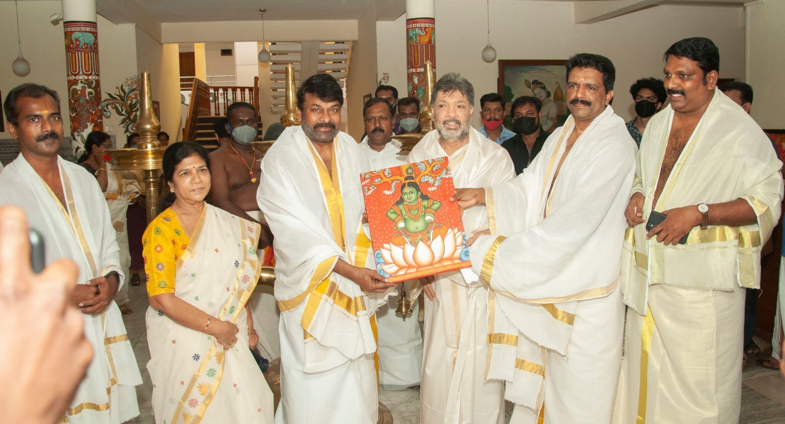 Chiranjeevi at Guruvayur Temple Photos 003