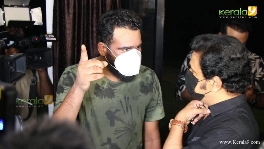 dileep at kpac lalitha funeral photos 007