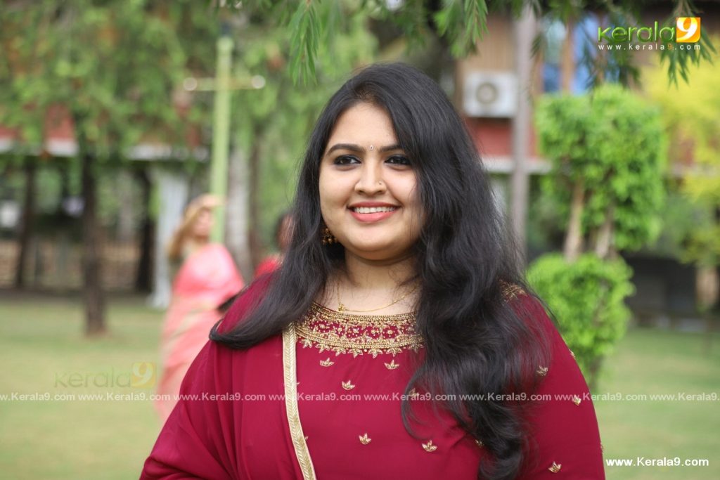 gowri krishnan engagement photos 002