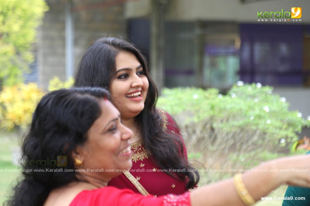 gowri krishnan engagement photos 006