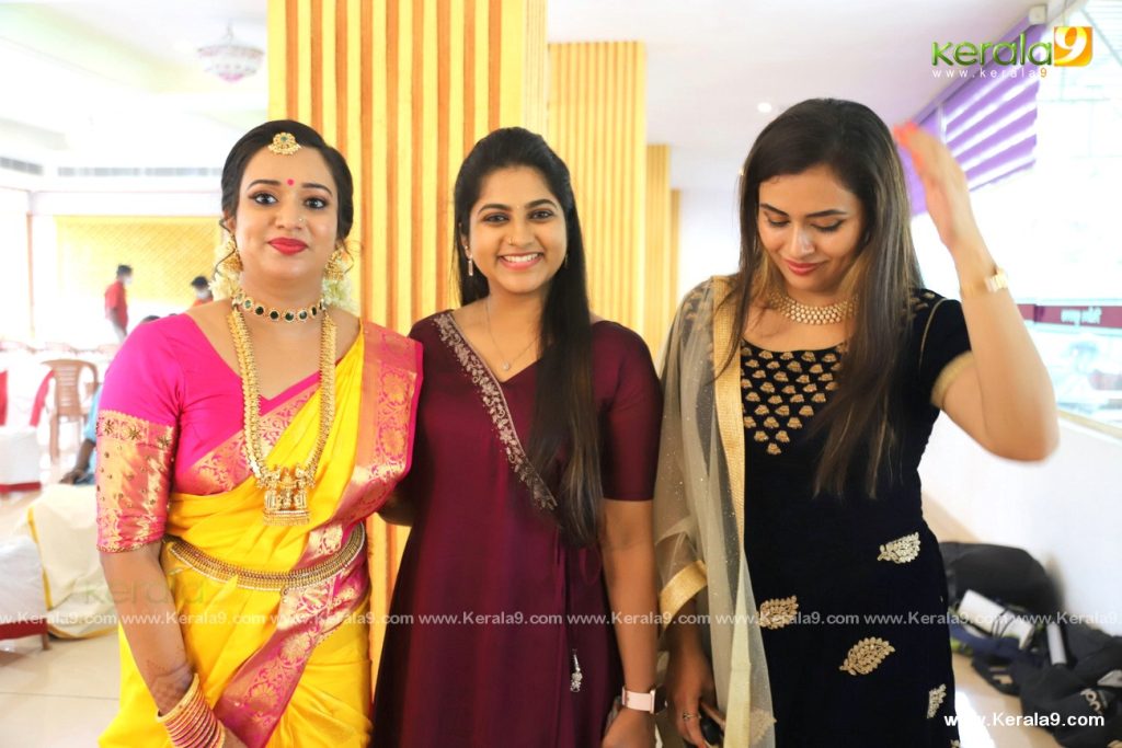 gowri krishnan engagement photos 022