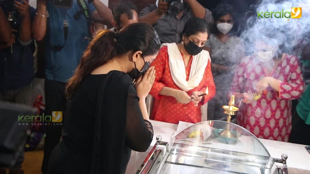 kpac lalitha funeral photos 009