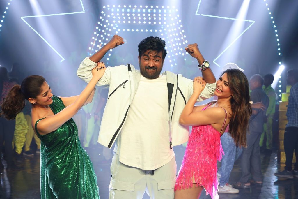kaathuvaakula rendu kaadhal photos