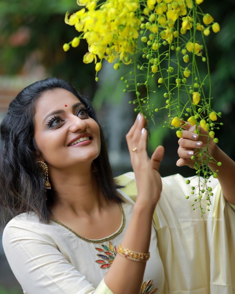 actress Vishu 2022 Photos 018