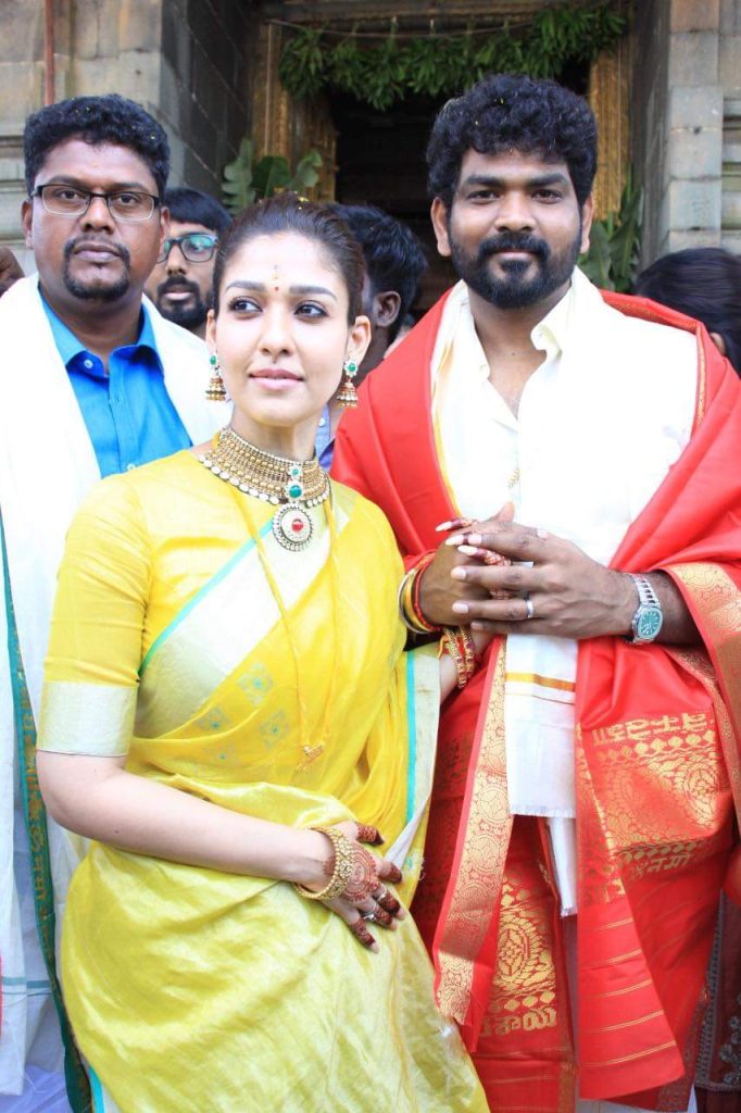 Nayanthara And Vignesh Shivan At Tirupati After Marriage Photos 001