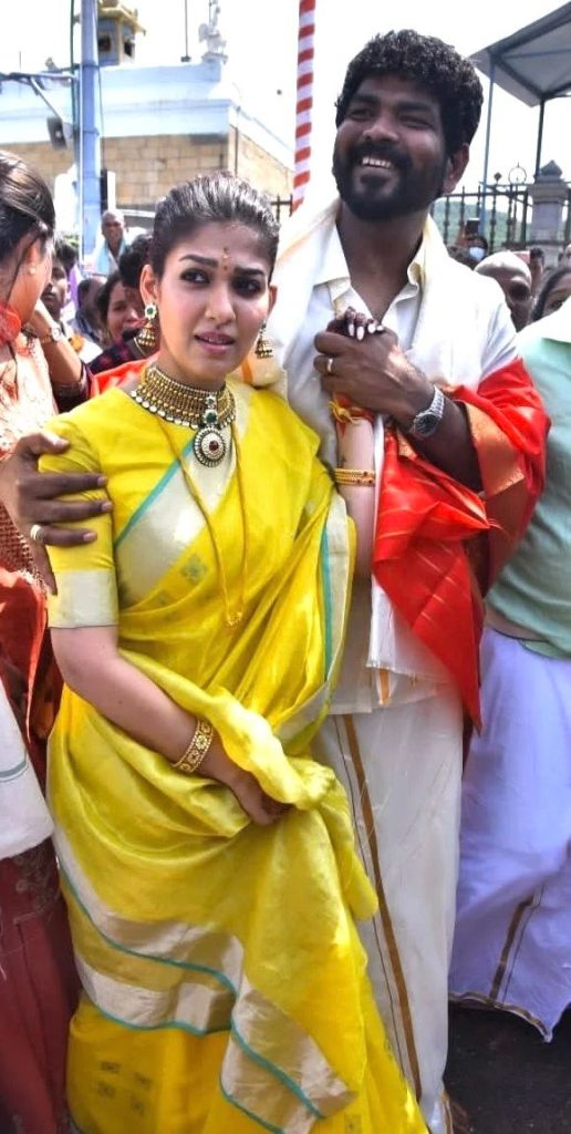 Nayanthara And Vignesh Shivan At Tirupati After Marriage Photos 005