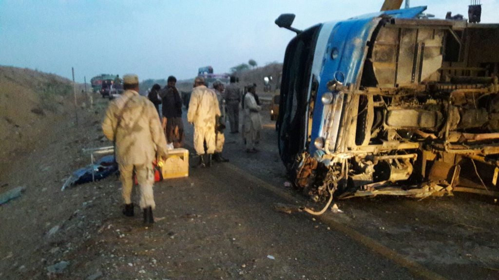 bus overturns - Kerala9.com bus overturns