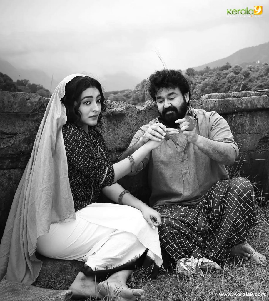 olavum theeravum mohanlal movie photos 001 1