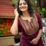 priyanka nair photos in kurta 003