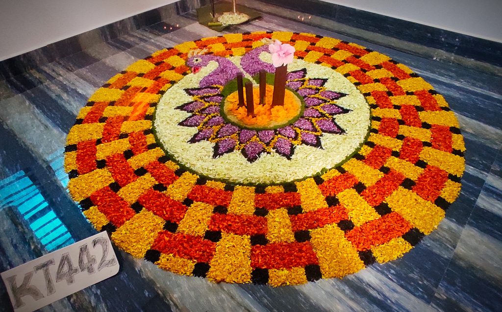 simple onam pookalam designs 2022 002