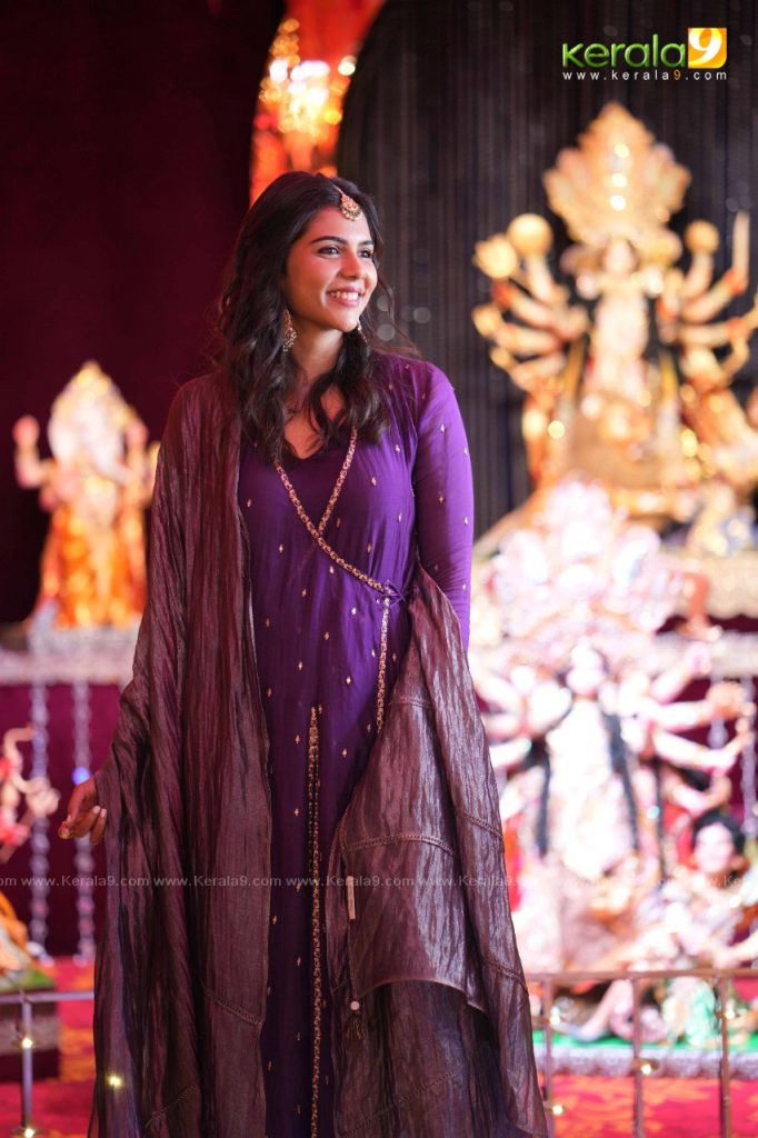 celebrities at kalyanaraman family navratri puja celebration 2022 photos 002 - Kerala9.com celebrities at kalyanaraman family navratri puja celebration 2022 photos 002