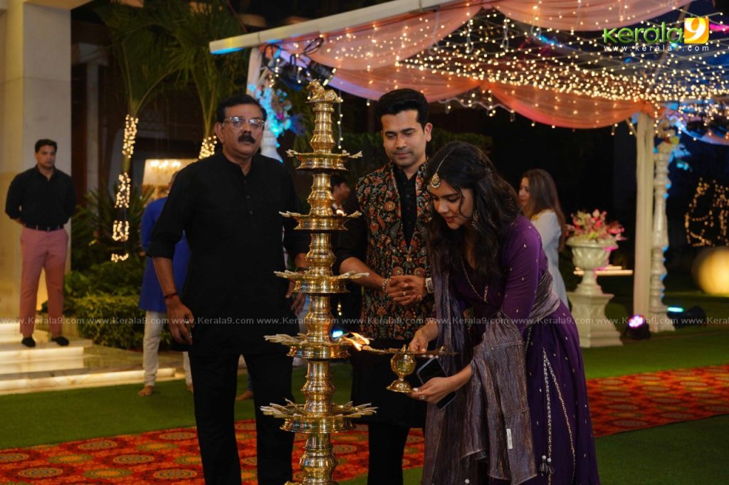 celebrities at kalyanaraman family navratri puja celebration 2022 photos 003 - Kerala9.com celebrities at kalyanaraman family navratri puja celebration 2022 photos 003