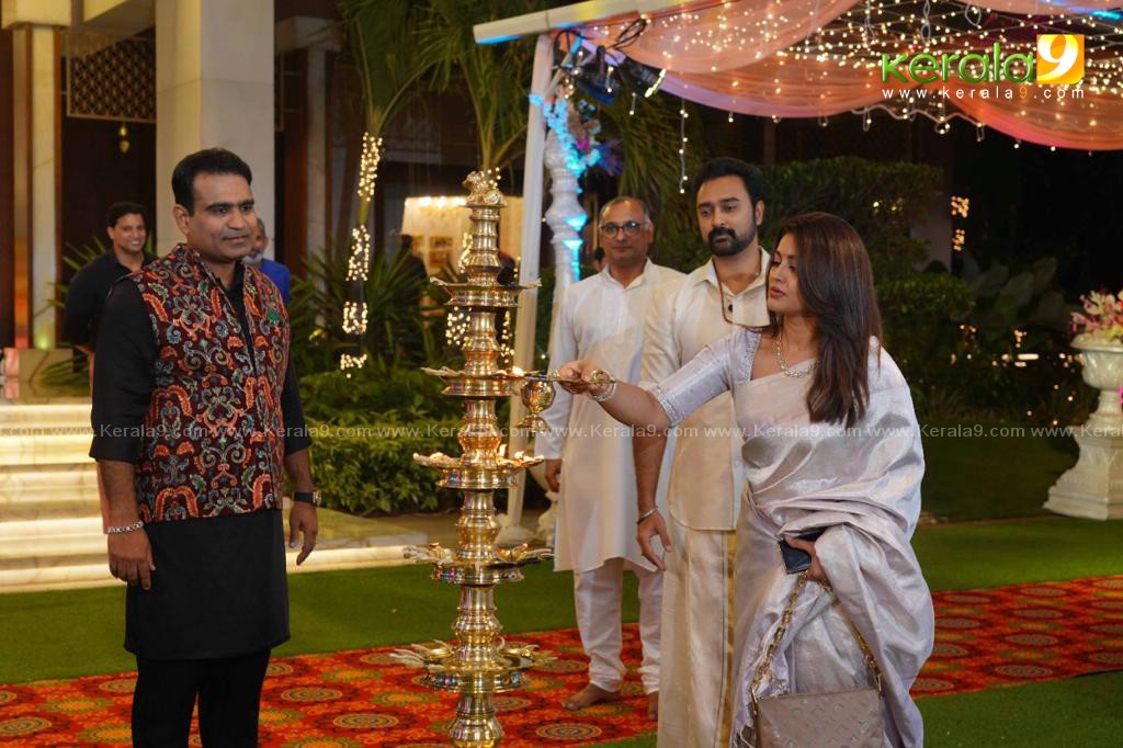 celebrities at kalyanaraman family navratri puja celebration 2022 photos 004 - Kerala9.com celebrities at kalyanaraman family navratri puja celebration 2022 photos 004