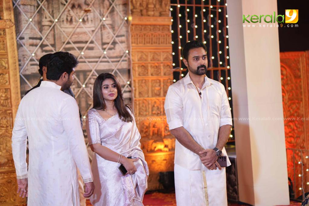 celebrities at kalyanaraman family navratri puja celebration 2022 photos 008 - Kerala9.com celebrities at kalyanaraman family navratri puja celebration 2022 photos 008