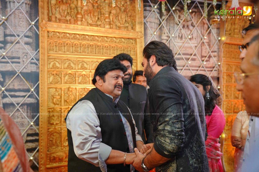 celebrities at kalyanaraman family navratri puja celebration 2022 photos 021 - Kerala9.com celebrities at kalyanaraman family navratri puja celebration 2022 photos 021