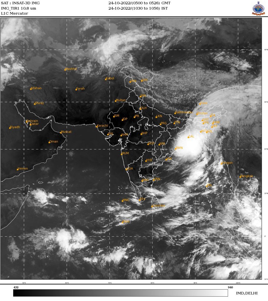 Chance of isolated heavy rain today; Thunderstorm warning 1 sss33