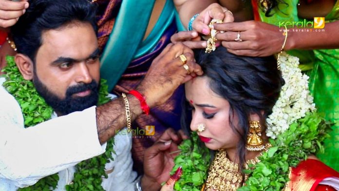 gowri krishnan got married video