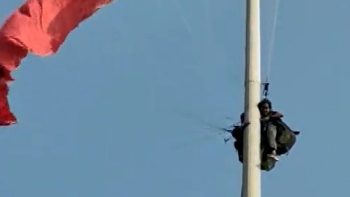 paragliding in Varkala