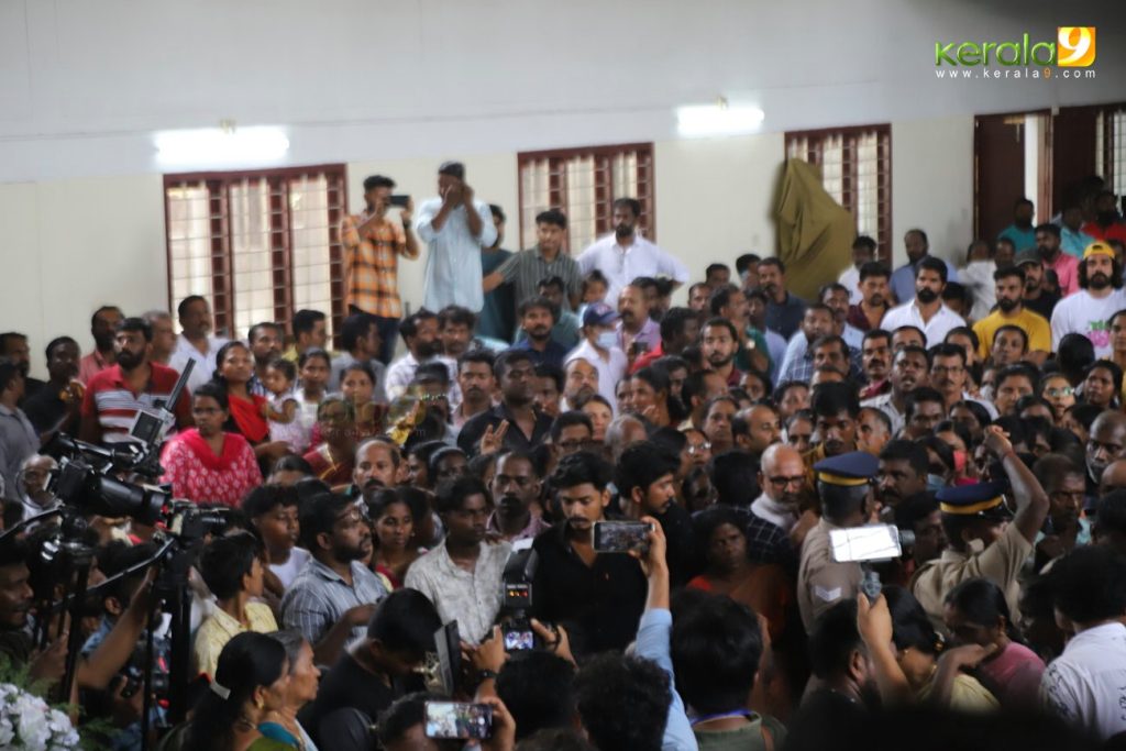 kollam sudhi funeral photos 005