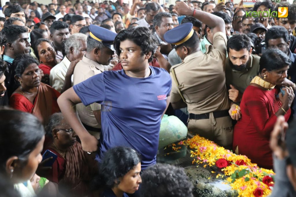 kollam sudhi funeral photos 007