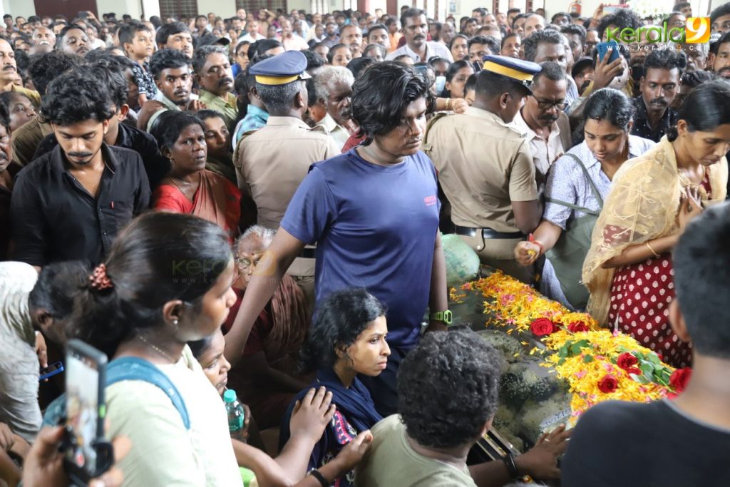 kollam sudhi funeral photos 009