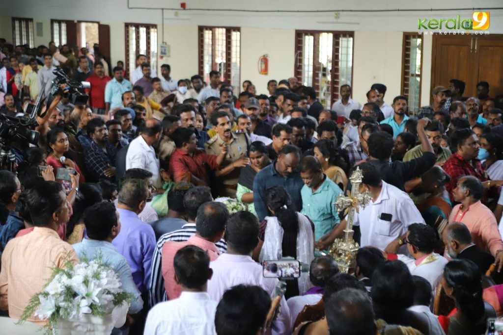 kollam sudhi funeral photos 018