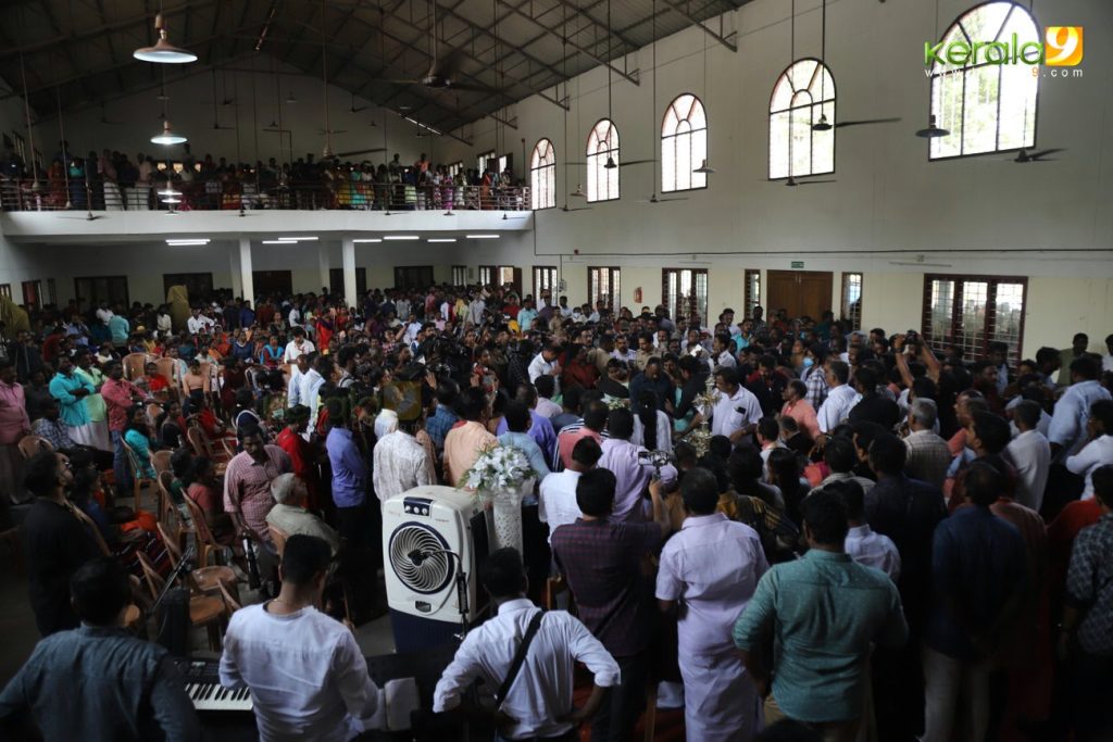 kollam sudhi funeral photos 019