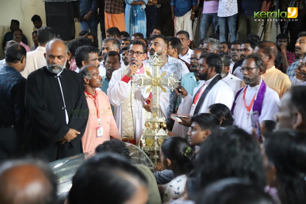 kollam sudhi funeral photos 026