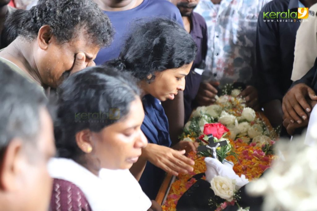 kollam sudhi funeral photos 027