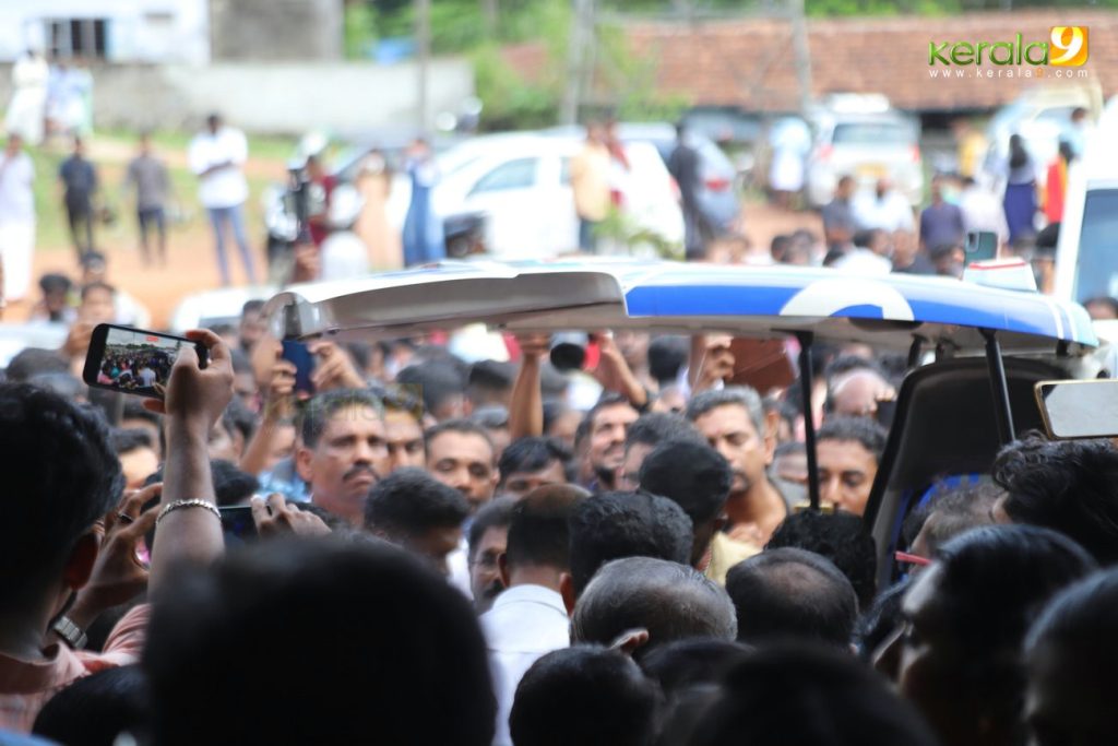 kollam sudhi funeral photos 028