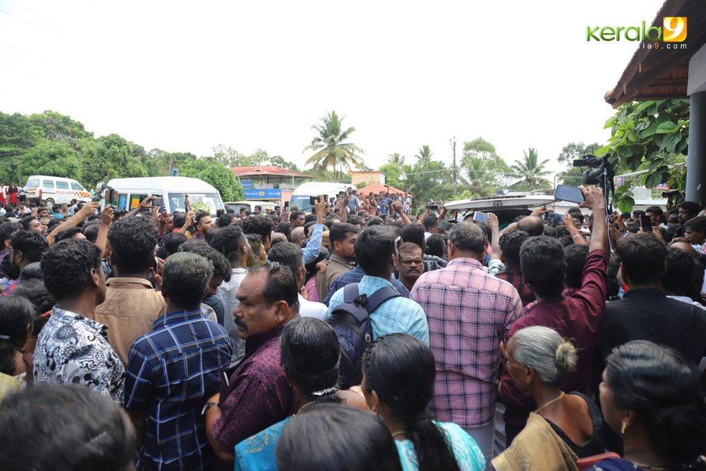 kollam sudhi funeral photos 029