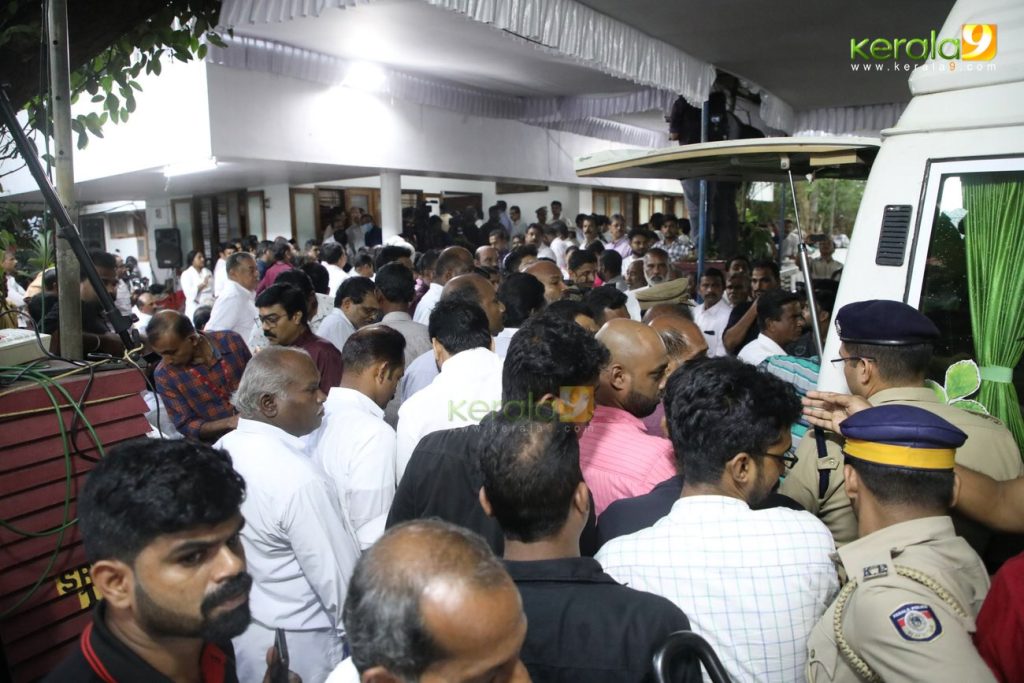 oommen chandy funeral photos 0621 005