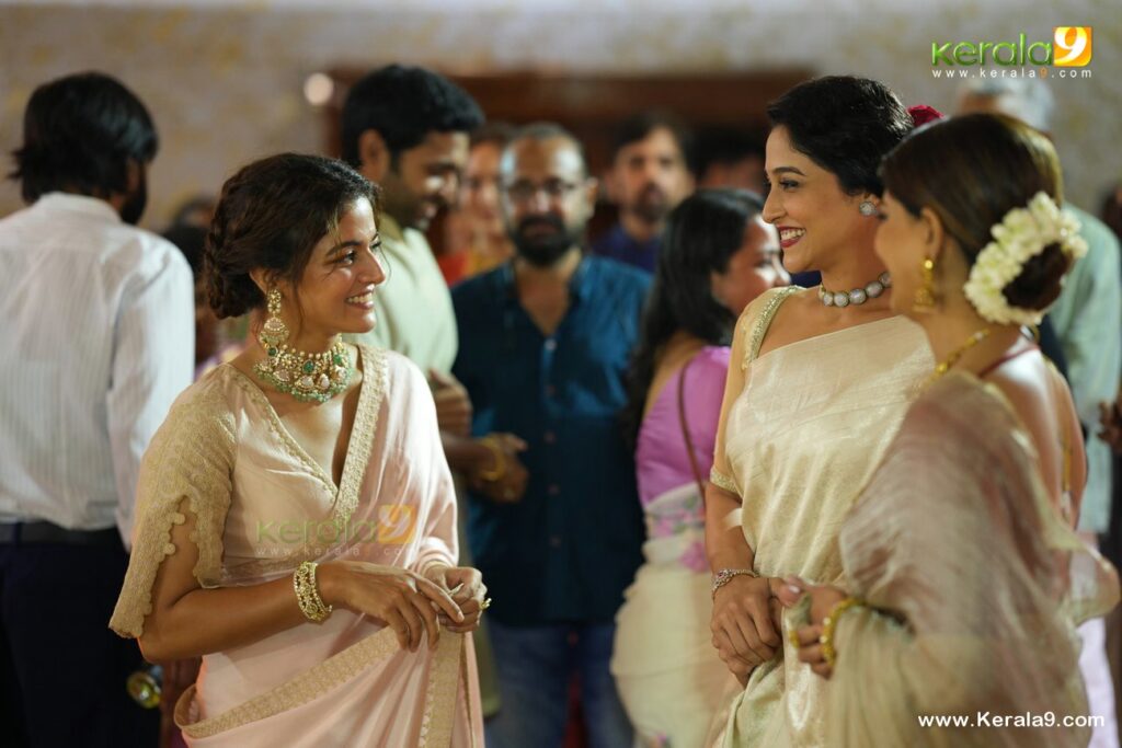 Kalyan Navratri Celebration 2023 Photos: Celebrities Celebrate Kalyan Navratri 2023 in Style 59 Wamiqa Gabbi at kalyan navratri celebration 2023 photos 012