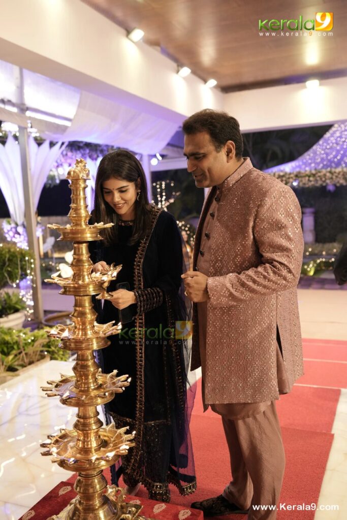 Kalyan Navratri Celebration 2023 Photos: Celebrities Celebrate Kalyan Navratri 2023 in Style 88 kalyani priyadarshan at kalyan navratri pooja 2023 photos 027