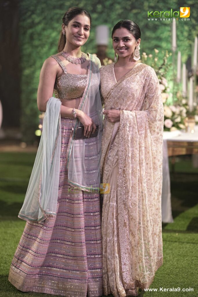 Kalyan Navratri Celebration 2023 Photos: Celebrities Celebrate Kalyan Navratri 2023 in Style 40 meenakshi dileep and saniya iyappan at kalyan navratri celebration 2023 photos 112 1